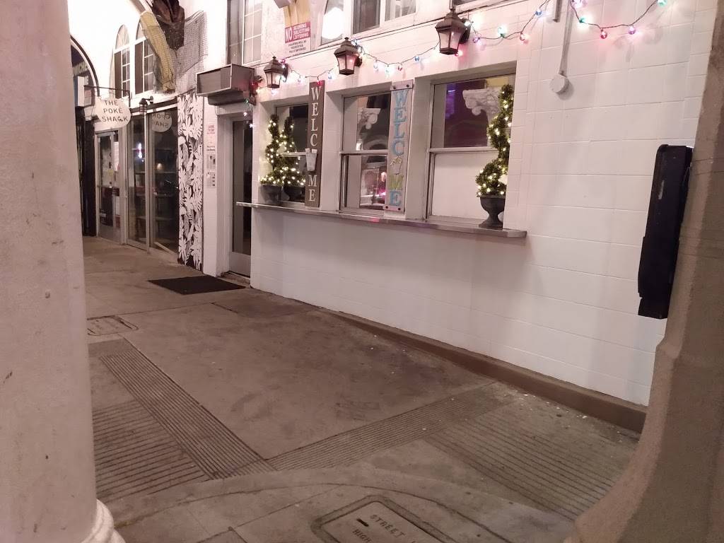 Mango Me Krazy Island Grille | restaurant | 83 Windward Ave, Venice, CA 90291, USA | 4243231362 OR +1 424-323-1362