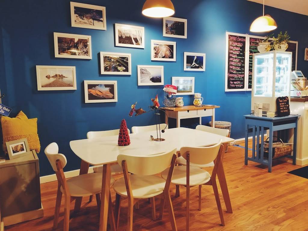 Zia Gianna - Italian Bakery & Caffè | restaurant | 1739 Dorchester Ave, Dorchester, MA 02124, USA | 6174362368 OR +1 617-436-2368