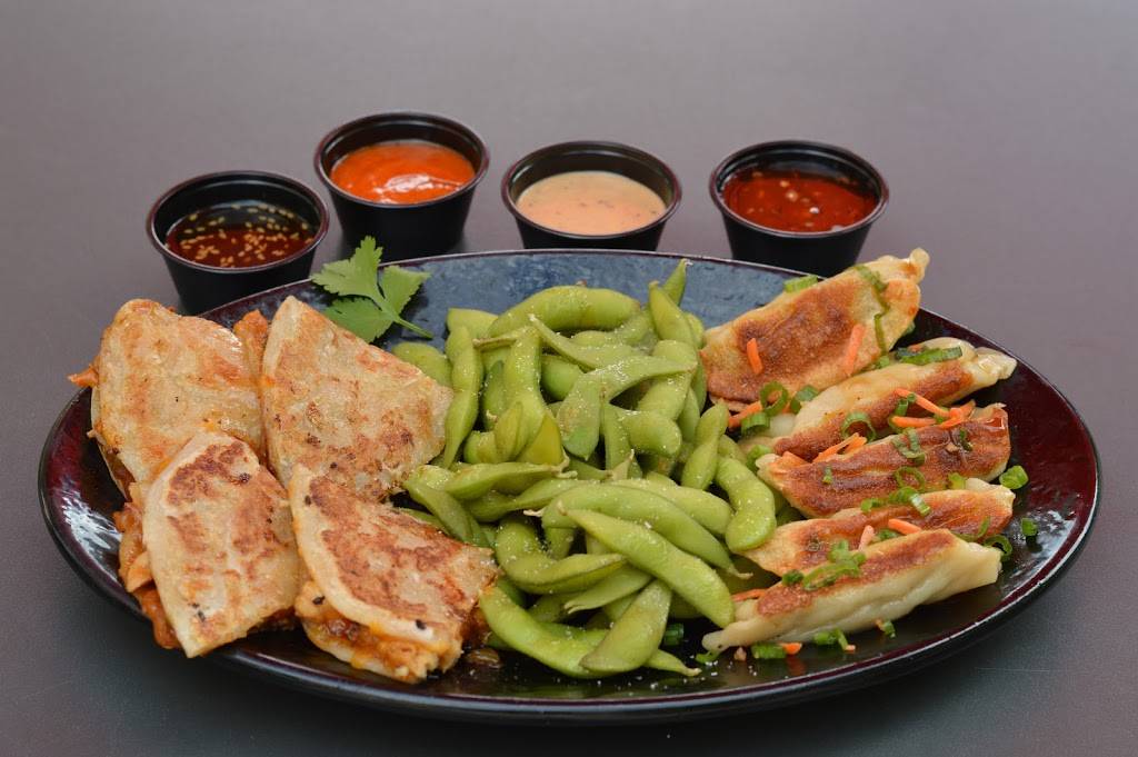 Flat Top Grill | restaurant | SHOPPES AT GRAND PRAIRIE, 5201 W War Memorial Dr, Peoria, IL 61615, USA | 3096939966 OR +1 309-693-9966