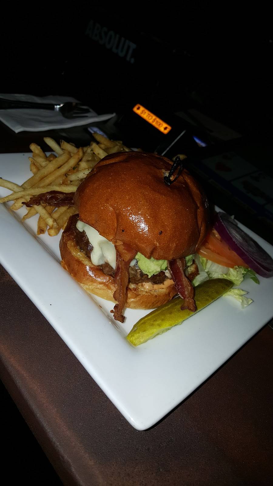 The Bar @ Bermuda & St. Rose | restaurant | 11624 Bermuda Rd, Henderson, NV 89052, USA | 7022693177 OR +1 702-269-3177