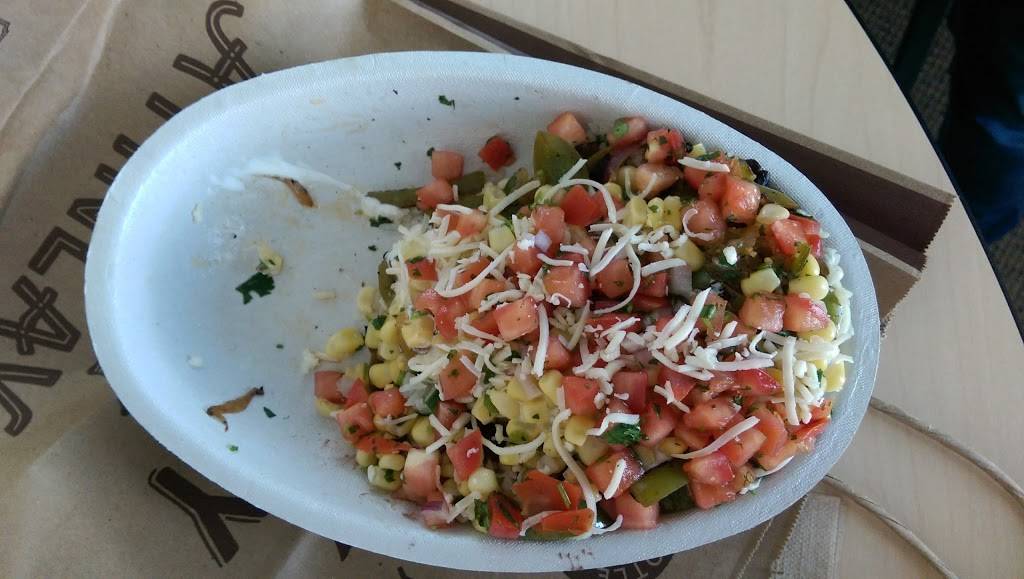 Chipotle Mexican Grill | restaurant | 3757 S Gilbert Rd Ste 110, Gilbert, AZ 85297, USA | 4809638585 OR +1 480-963-8585