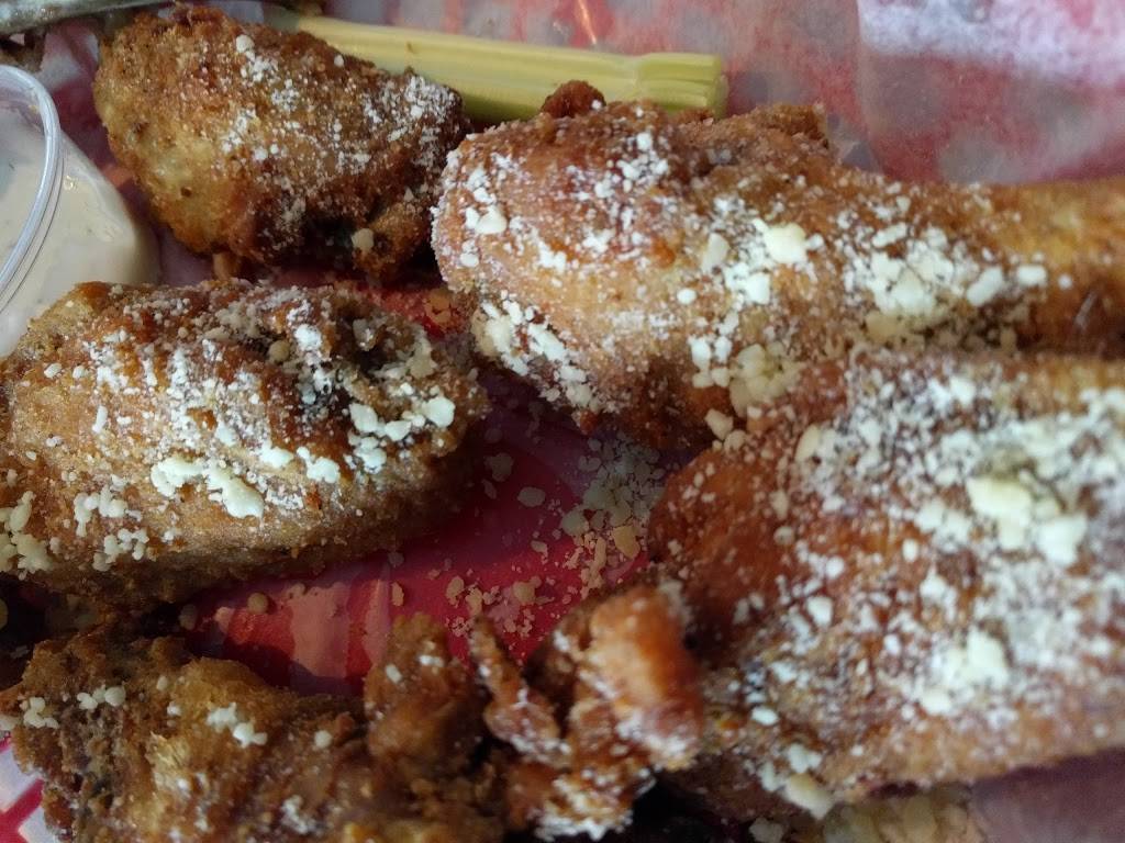 Eastland Inn Restaurant and Tavern | night club | 33 Eastland Rd, Berea, OH 44017, USA | 4406250040 OR +1 440-625-0040