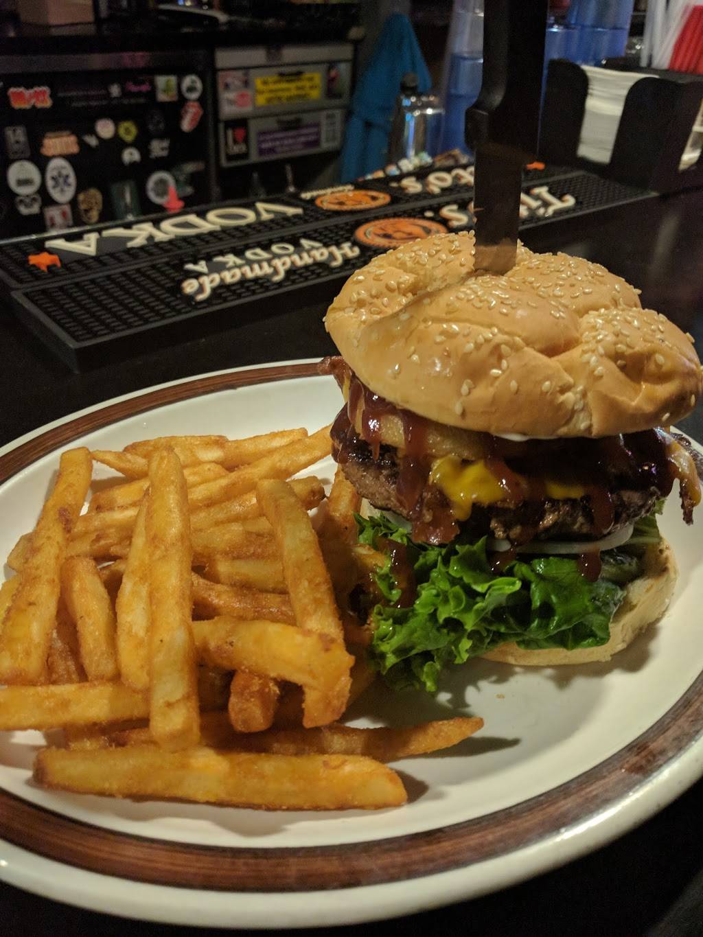 Toms Peacock Bar & Grill | restaurant | 125 SW 2nd St, Corvallis, OR 97333, USA | 5417548522 OR +1 541-754-8522