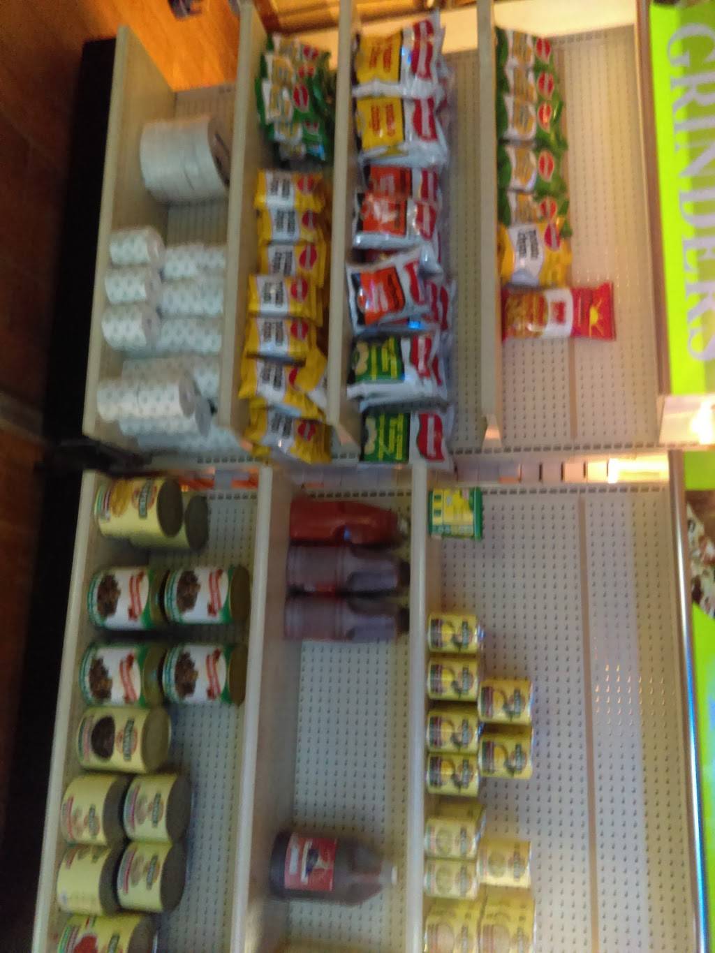 Artans Pizza | restaurant | 19 Kneen St, Shelton, CT 06484, USA | 2039245611 OR +1 203-924-5611