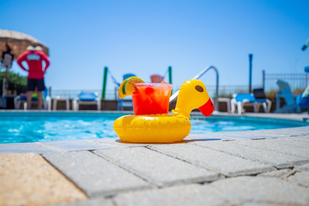 Gilligans Tiki Bar | restaurant | 2 Via De Luna Dr, Pensacola Beach, FL 32561, USA | 8509326800 OR +1 850-932-6800