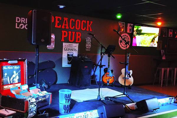 Peacock Pub | restaurant | 1335 Appalachian Hwy, Pineville, WV 24874, USA | 3047327831 OR +1 304-732-7831