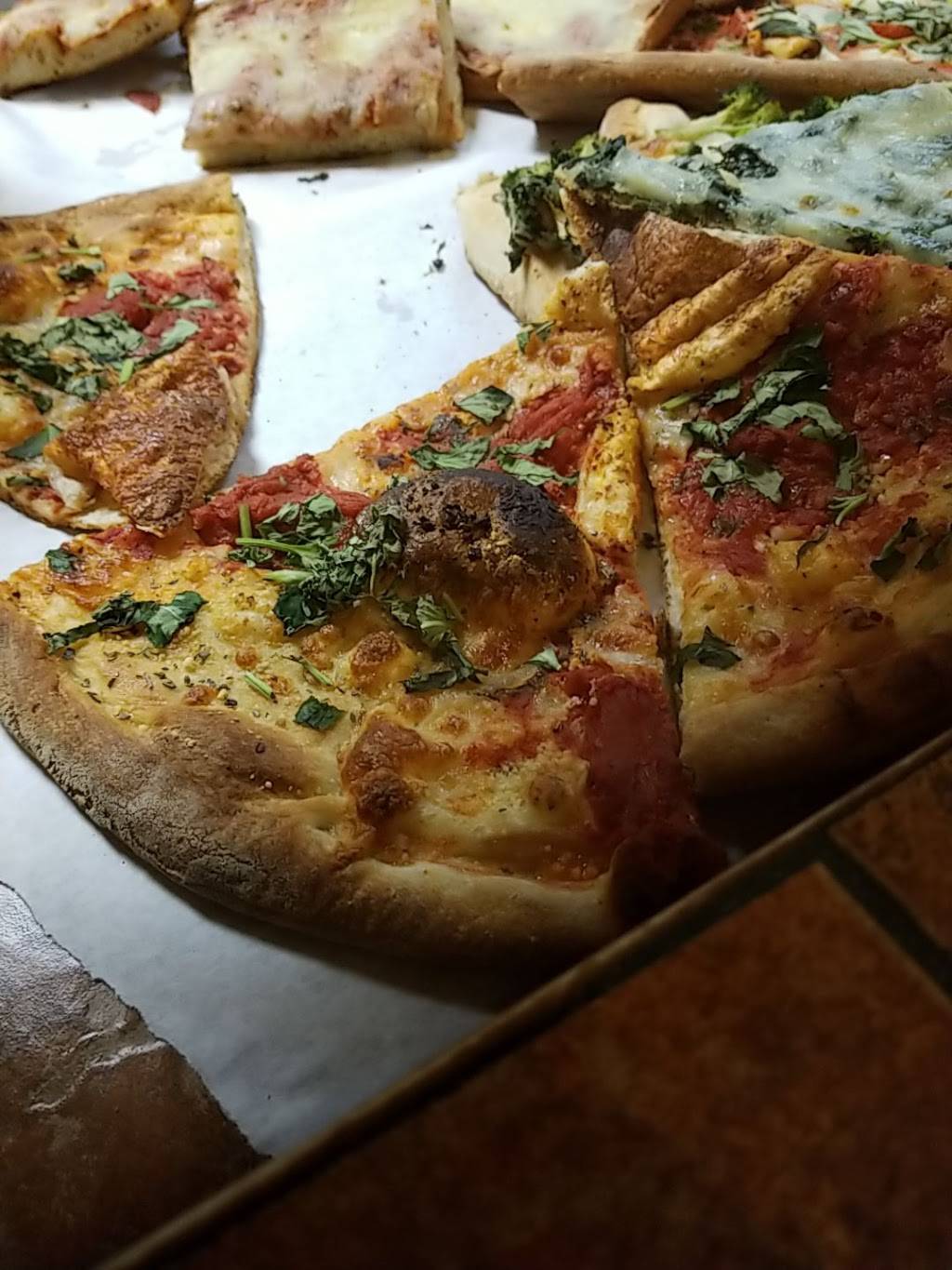 Ninos Pizza Star | restaurant | 301 N Harrison St # 19, Princeton, NJ 08540, USA | 6099217422 OR +1 609-921-7422