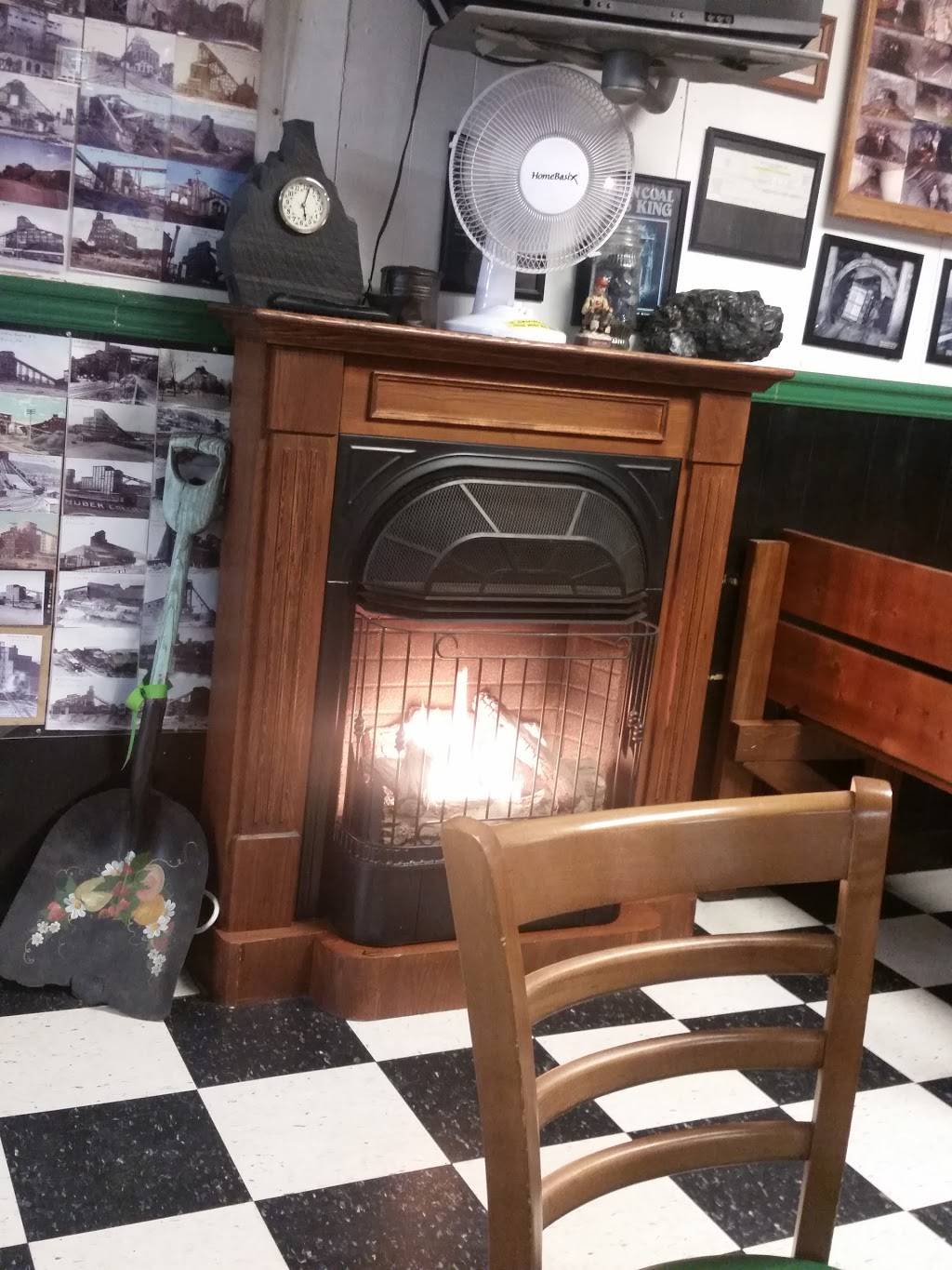 Ferris Pizza | restaurant | 106 Church St, Moscow, PA 18444, USA | 5708423130 OR +1 570-842-3130