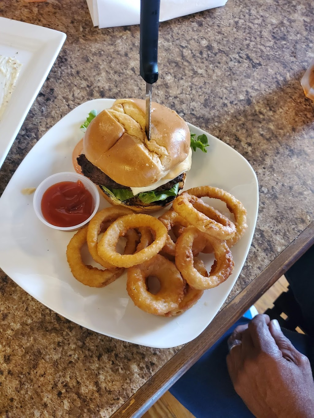 Wow Catering | restaurant | 35 Kowaliga Rd, Eclectic, AL 36024, USA | 3346390010 OR +1 334-639-0010