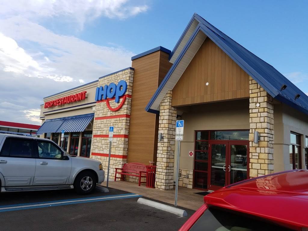 IHOP | restaurant | 2803 Ridge Way, Lake Wales, FL 33859, USA | 8636766748 OR +1 863-676-6748