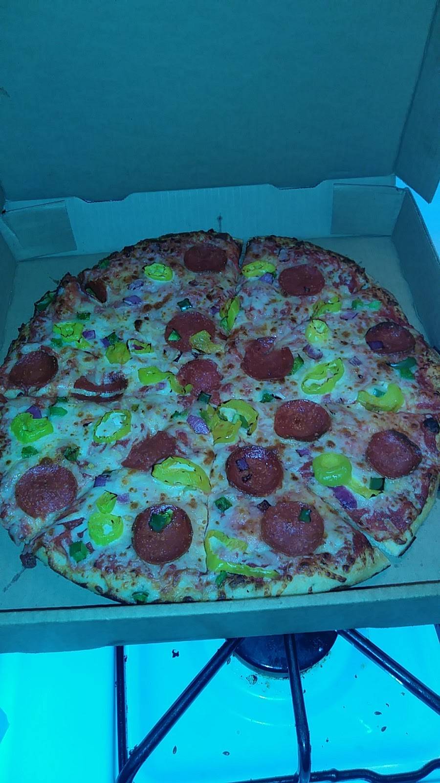 Chubbys Pizza and Wings | restaurant | 260 E Walton Blvd, Pontiac, MI 48340, USA | 2484999809 OR +1 248-499-9809