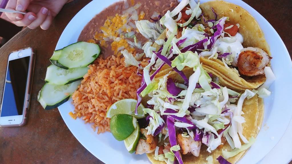 Los Juniors Mexican Food | restaurant | 1984 S Santa Fe Ave, Vista, CA 92083, USA | 7602951088 OR +1 760-295-1088