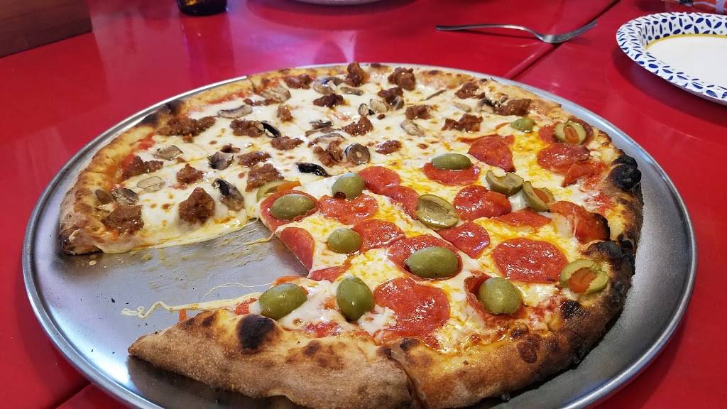 Lunch Box BBQ Cafe | restaurant | 417 4th St, Minburn, IA 50167, USA | 5156772030 OR +1 515-677-2030