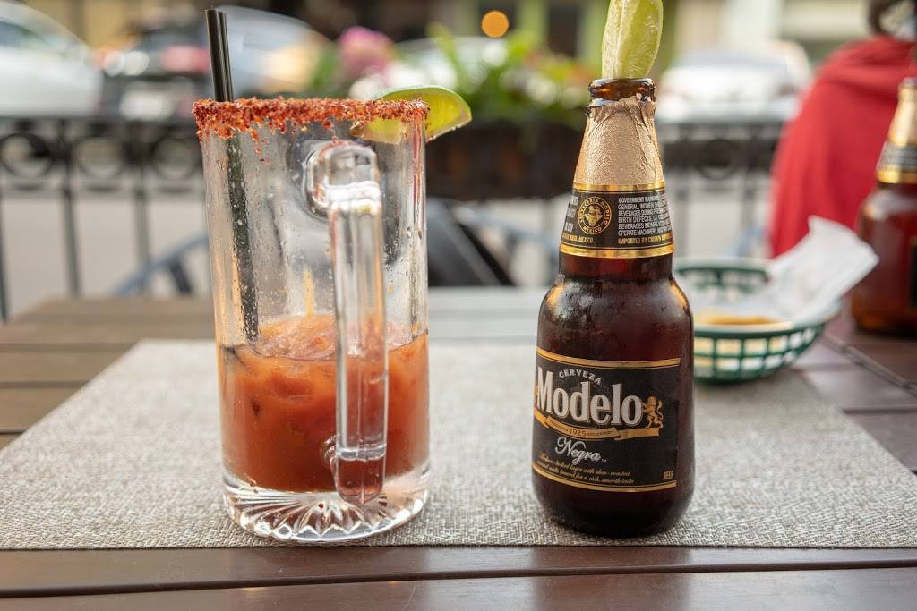 Garcias Restaurant | restaurant | 4760 N Lincoln Ave, Chicago, IL 60625, USA | 7737695600 OR +1 773-769-5600