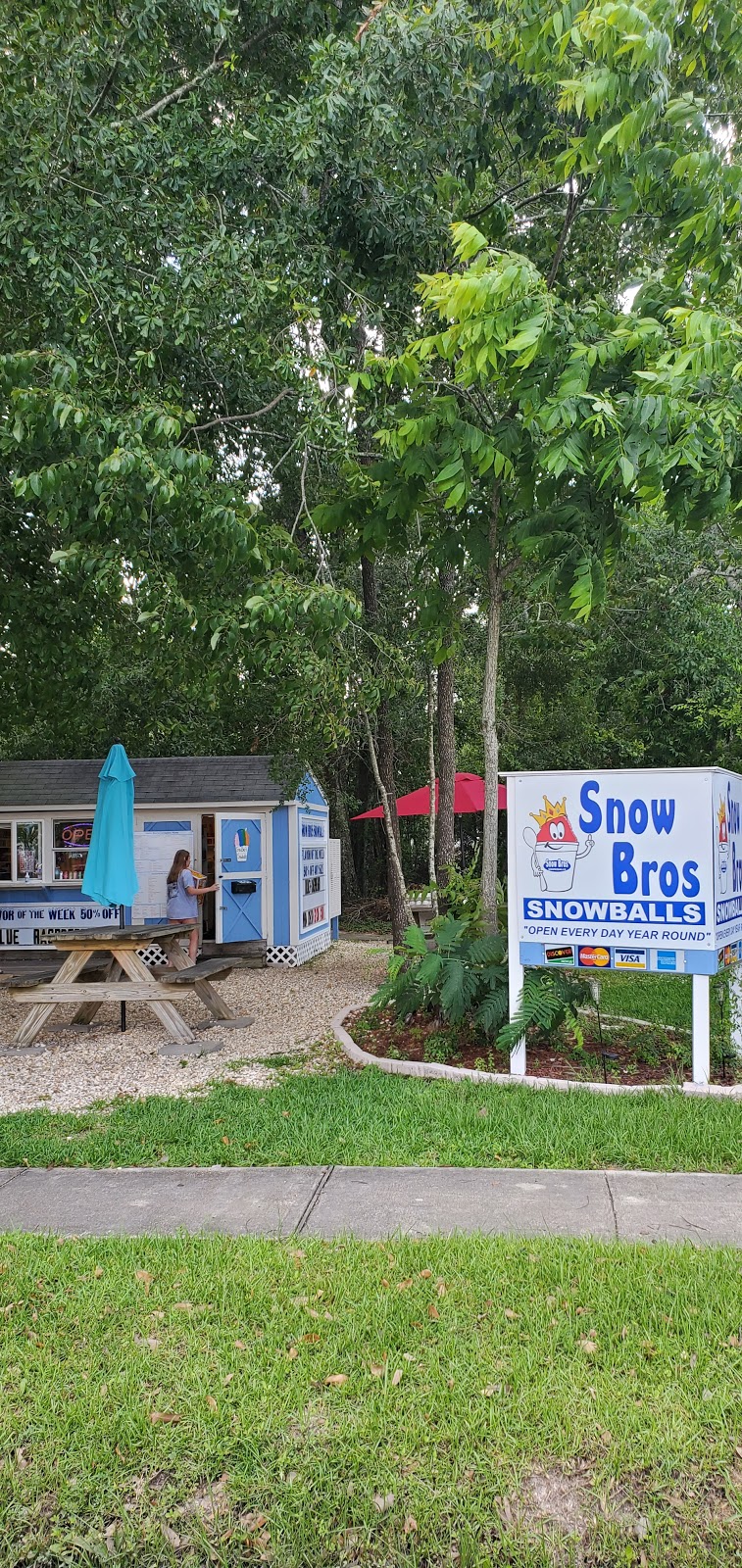 Snow Bros Snowballs Covington | restaurant | 105 S Jefferson Ave, Covington, LA 70433, USA | 9857052588 OR +1 985-705-2588