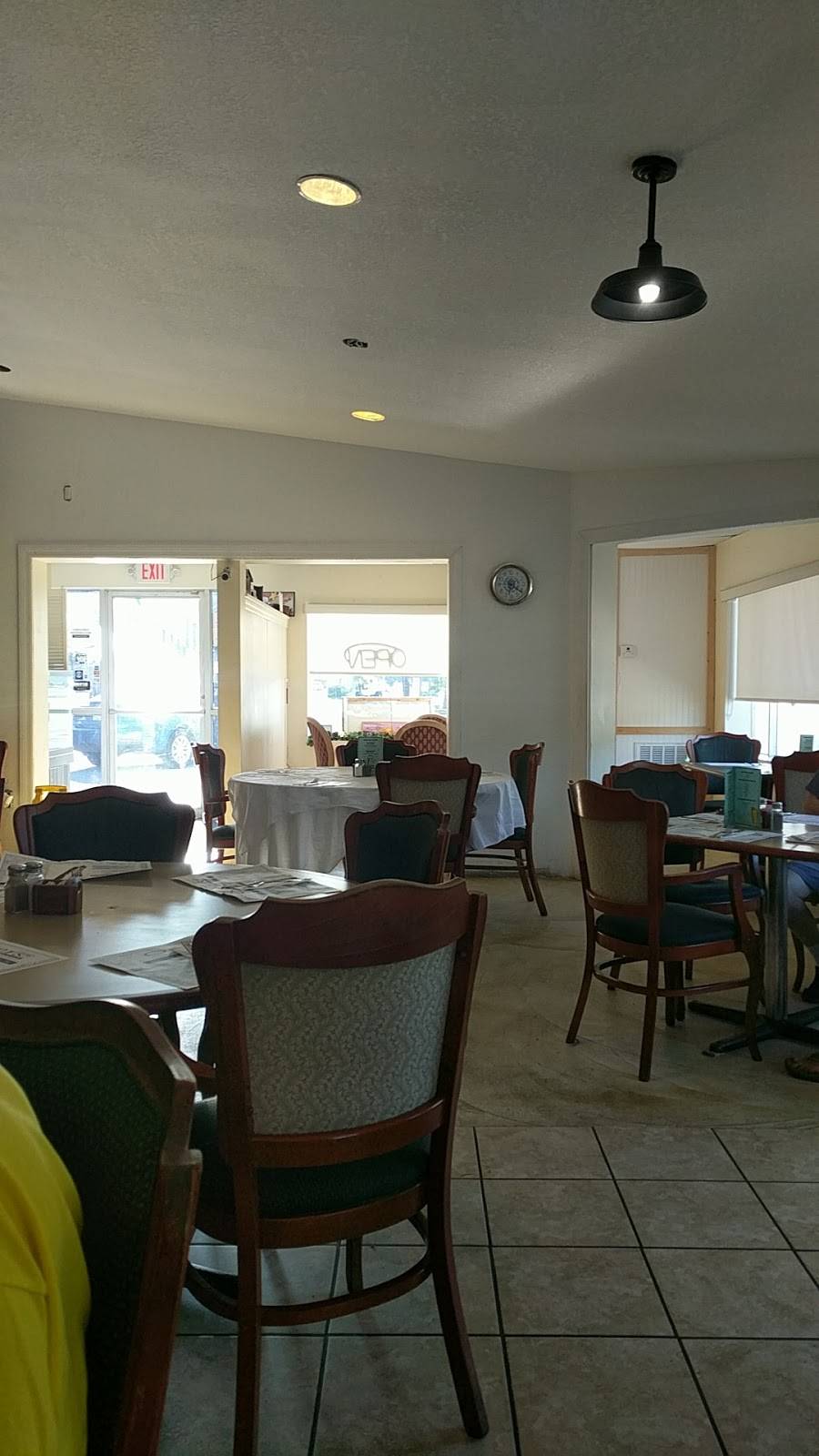 Oysters of Crystal River | restaurant | 606 US-19, Crystal River, FL 34429, USA | 3527952633 OR +1 352-795-2633