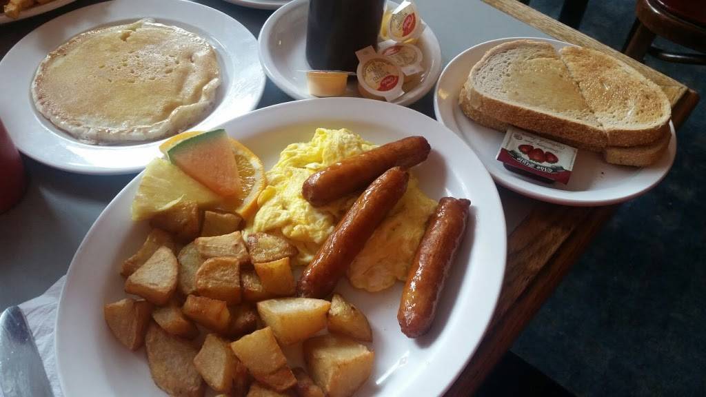 New York Cafe | restaurant | 757 Broadview Ave, Toronto, ON M4K 2P6, Canada | 4167784444 OR +1 416-778-4444