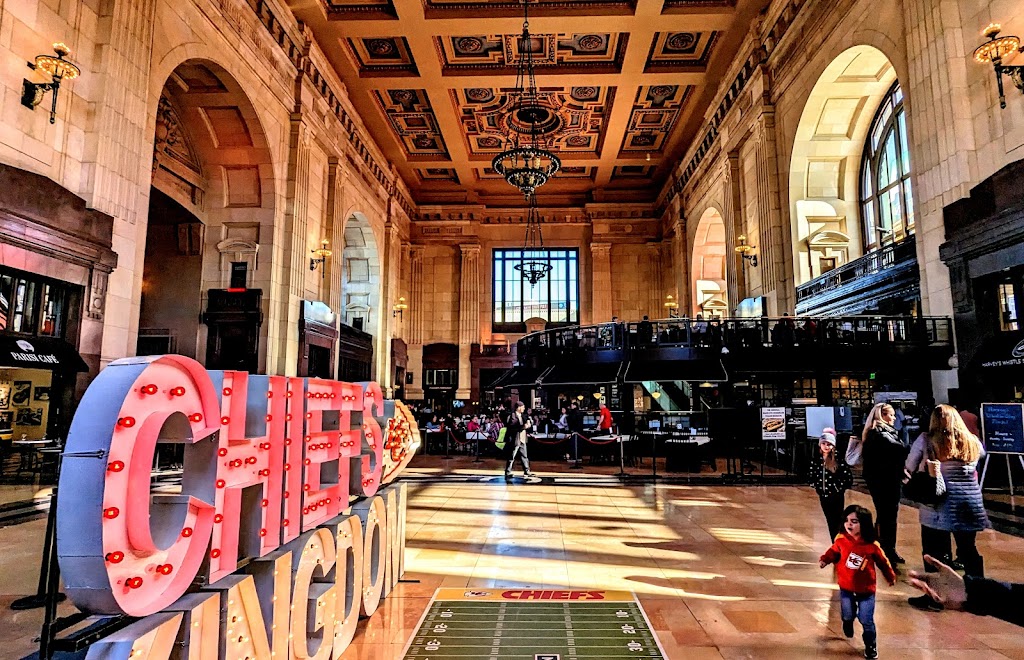 Pierponts at Union Station | restaurant | 30 W Pershing Rd, Kansas City, MO 64108, USA | 8162215111 OR +1 816-221-5111