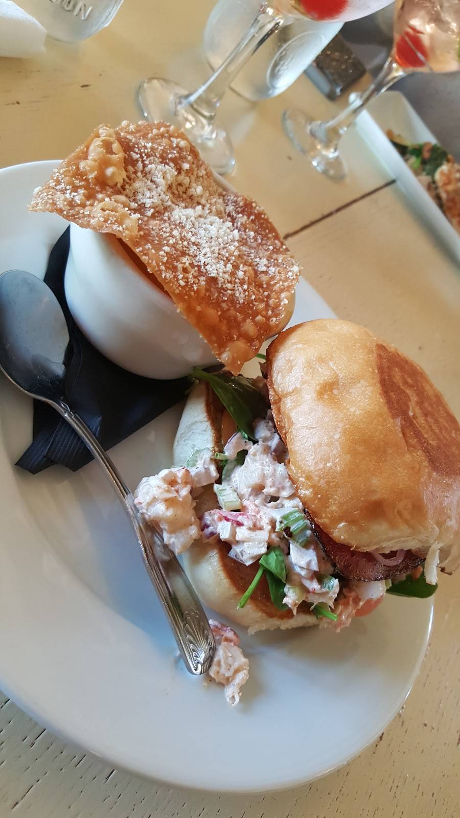 The River House | restaurant | 1617 New Braunfels St, New Braunfels, TX 78130, USA | 8306080690 OR +1 830-608-0690