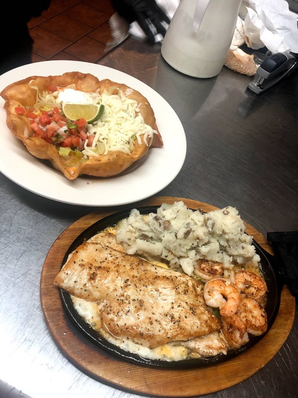 Senor Corral Restaurant | restaurant | 1386 Dolly Parton Pkwy, Sevierville, TN 37862, USA | 8653661015 OR +1 865-366-1015