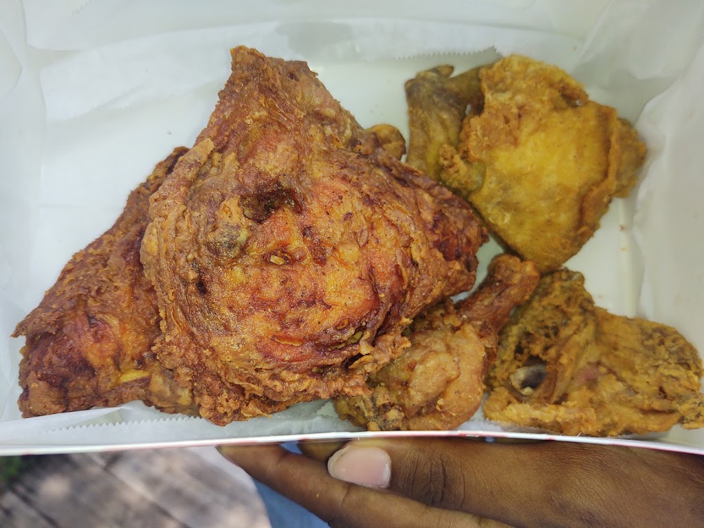 Lindys Chicken | restaurant | 2112 N Monroe St, Tallahassee, FL 32303, USA | 8503868638 OR +1 850-386-8638