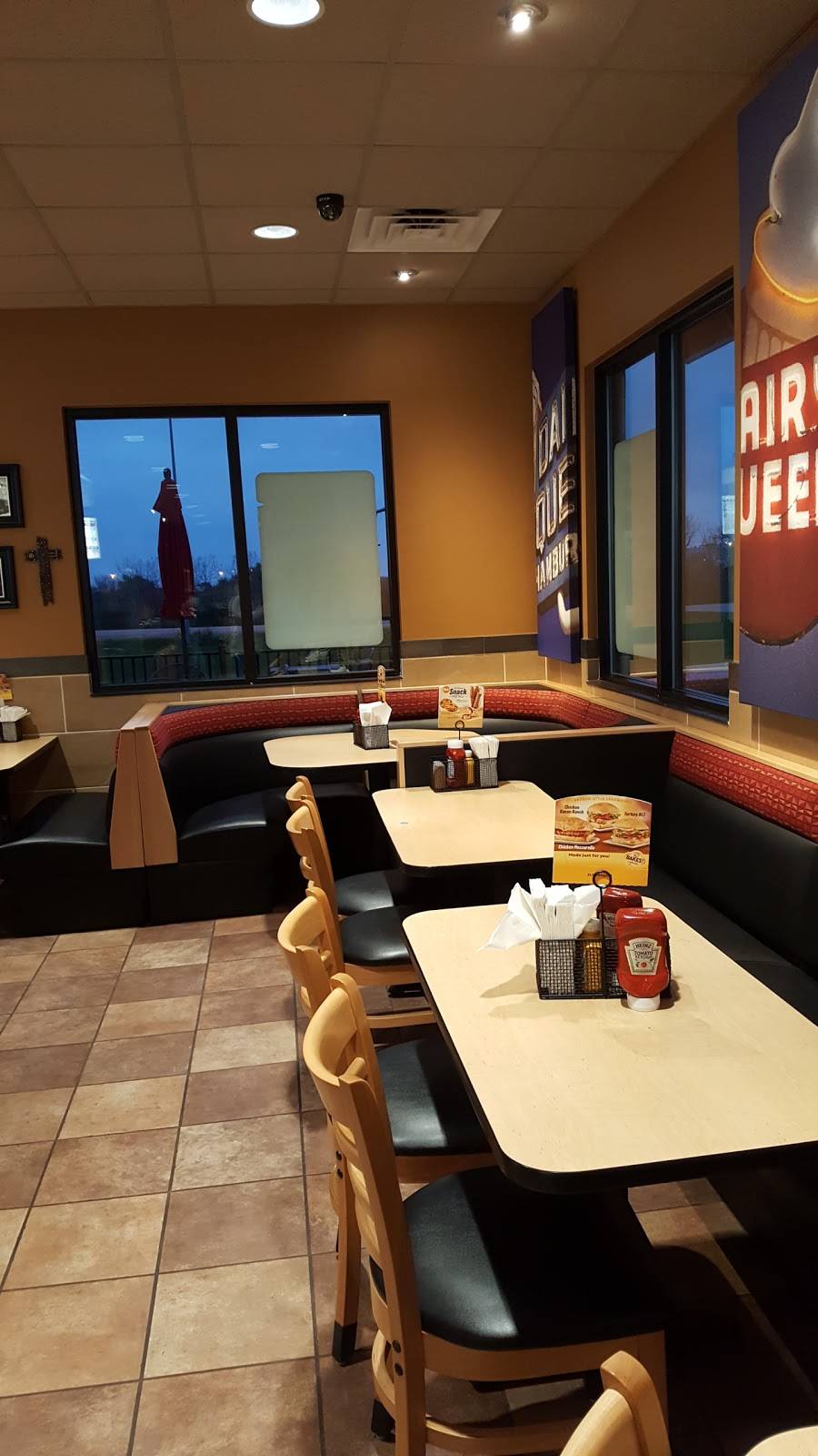 DQ Grill & Chill | bakery | 325 Roosevelt Rd, Pella, IA 50219, USA | 6416282301 OR +1 641-628-2301