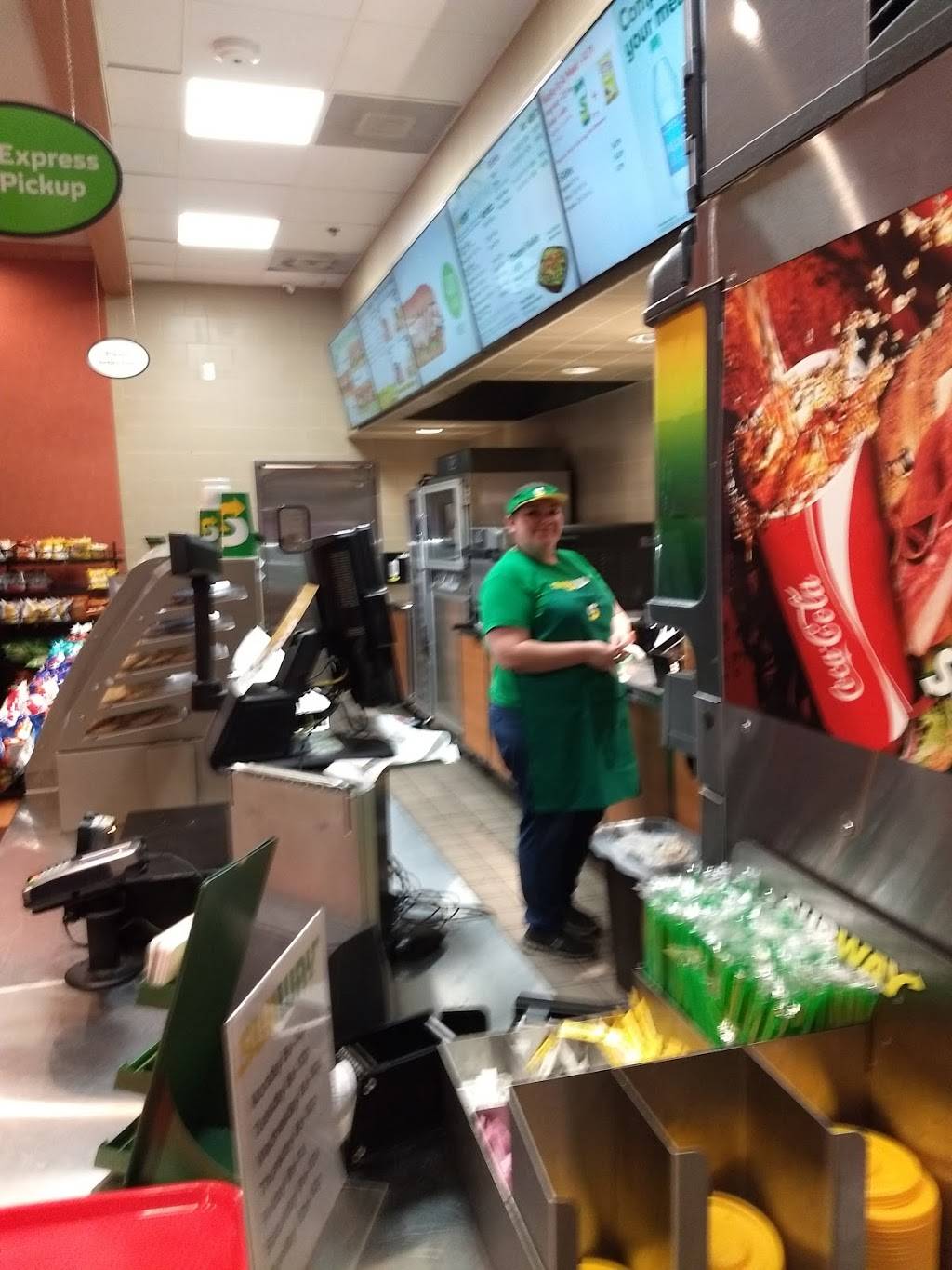 Subway | restaurant | 49500 Seminole Dr, Cabazon, CA 92230, USA | 9519221188 OR +1 951-922-1188