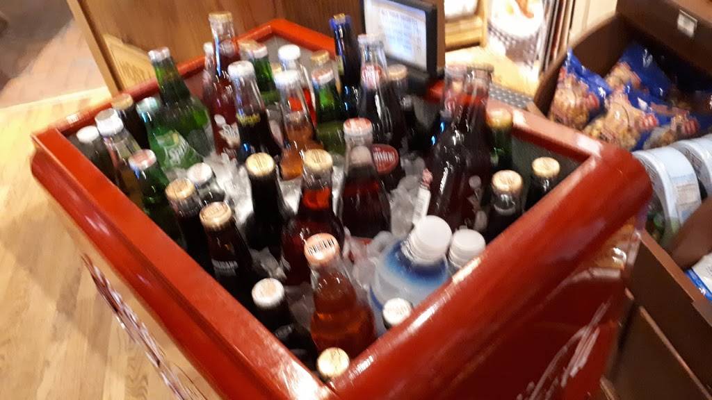 Cracker Barrel Old Country Store | restaurant | 12 Plaza Pkwy, Lexington, NC 27292, USA | 3362421212 OR +1 336-242-1212