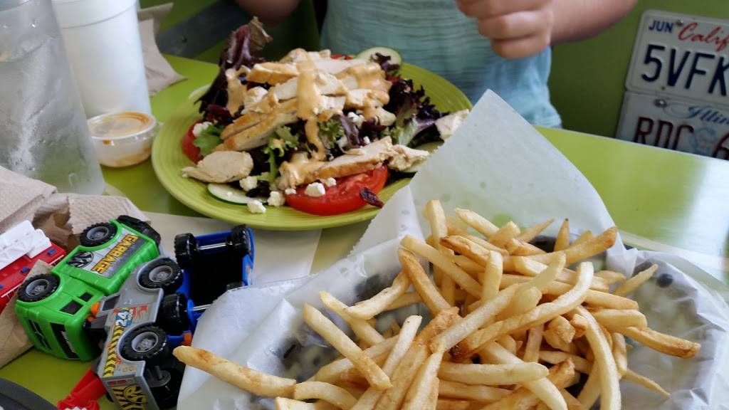 Lucky Dog Diner | restaurant | 602 S Tamiami Trail, Venice, FL 34229, USA | 9414834840 OR +1 941-483-4840