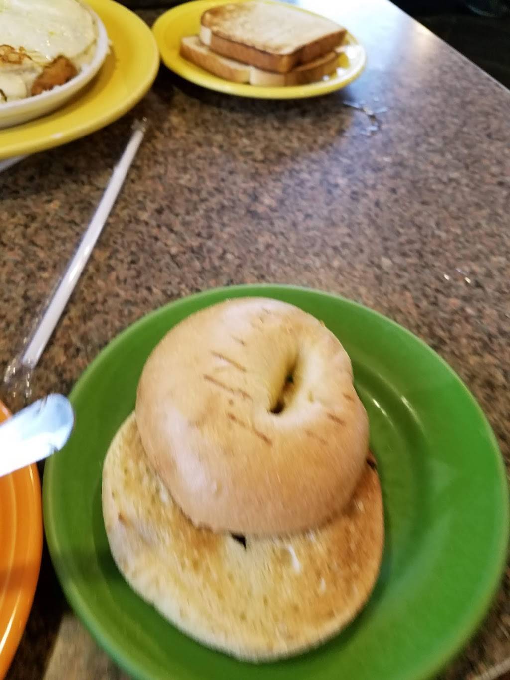 Bills Diner | restaurant | 597 Kennedy Dr, Bradley, IL 60915, USA | 8159352064 OR +1 815-935-2064