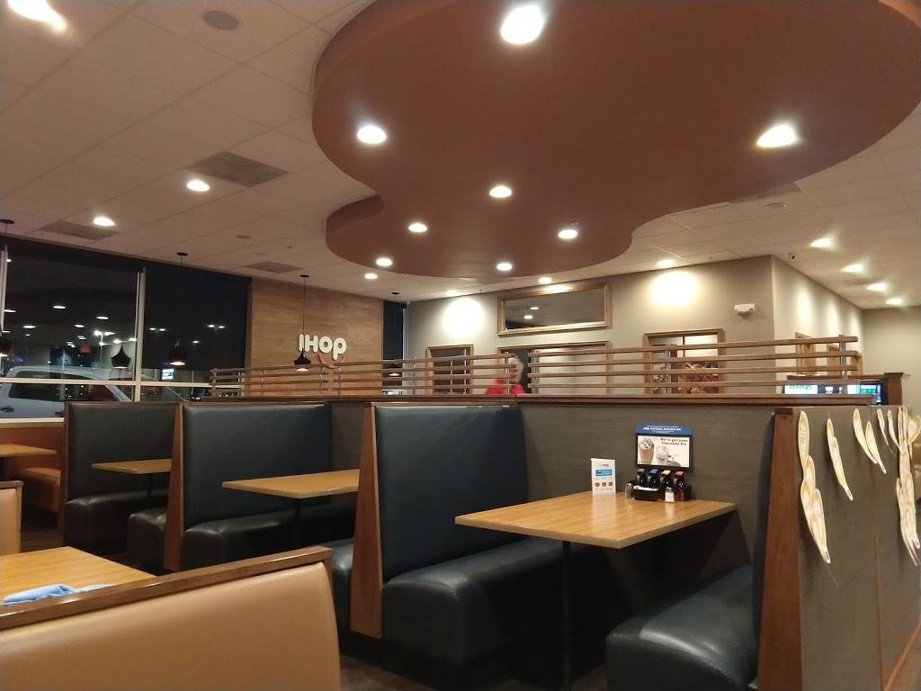 IHOP | restaurant | 1194 Draper Pkwy, Draper, UT 84020, USA | 8015481566 OR +1 801-548-1566
