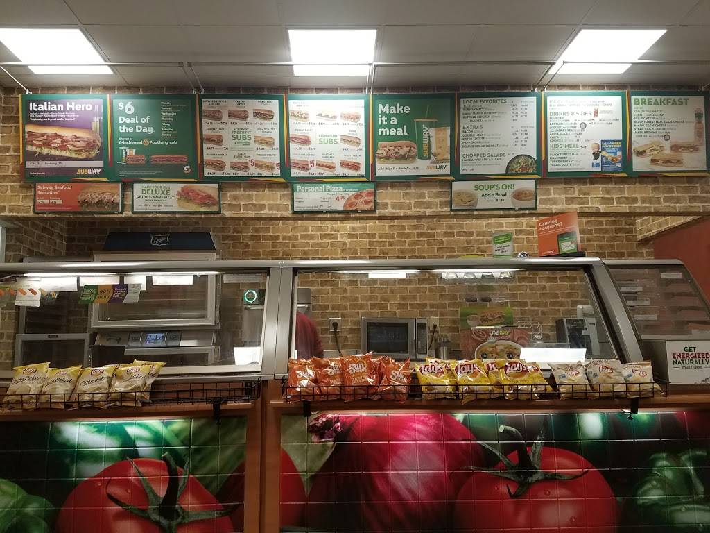 Subway Restaurants | restaurant | Sunnyside Shoppes, 11135 Pendleton Pike Suite 600, Indianapolis, IN 46236, USA | 3178231388 OR +1 317-823-1388
