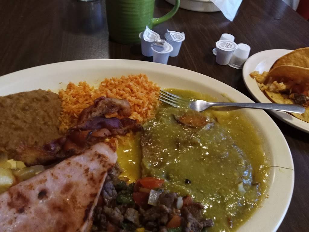 La Reina Del Sur | restaurant | 643 Frio City Rd, San Antonio, TX 78207, USA | 2102263131 OR +1 210-226-3131