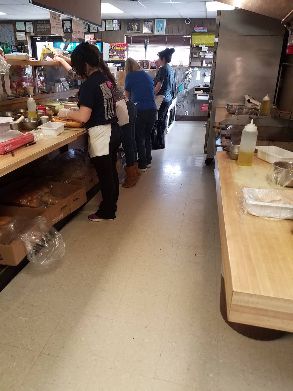 Casapullas | restaurant | 514 Casapulla Ave, Wilmington, DE 19805, USA | 3029945934 OR +1 302-994-5934