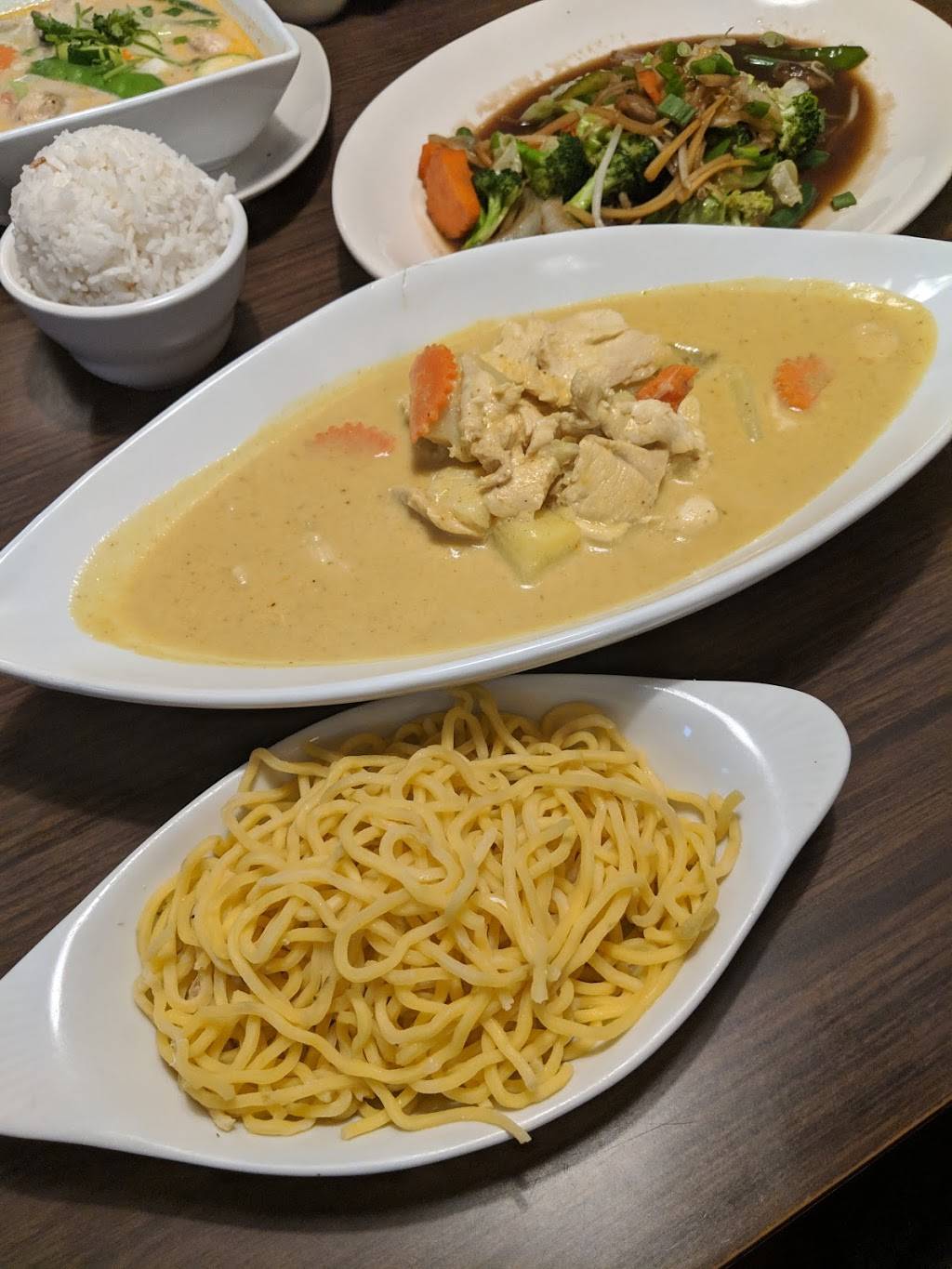 Bangkok Thai | meal takeaway | 13828 N 51st Ave, Glendale, AZ 85306, USA | 6029932046 OR +1 602-993-2046