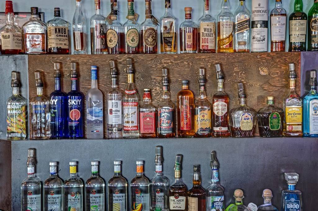 Whiskey Beach Pub | restaurant | 1132 Nathan Lester Highway 1, Satellite Beach, FL 32937, USA | 3217777228 OR +1 321-777-7228