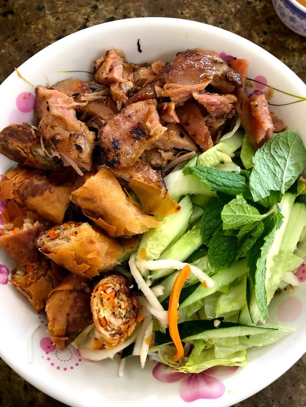 Saigon Noodle House | restaurant | 1020 Keolu Dr, Kailua, HI 96734, USA | 8082612466 OR +1 808-261-2466