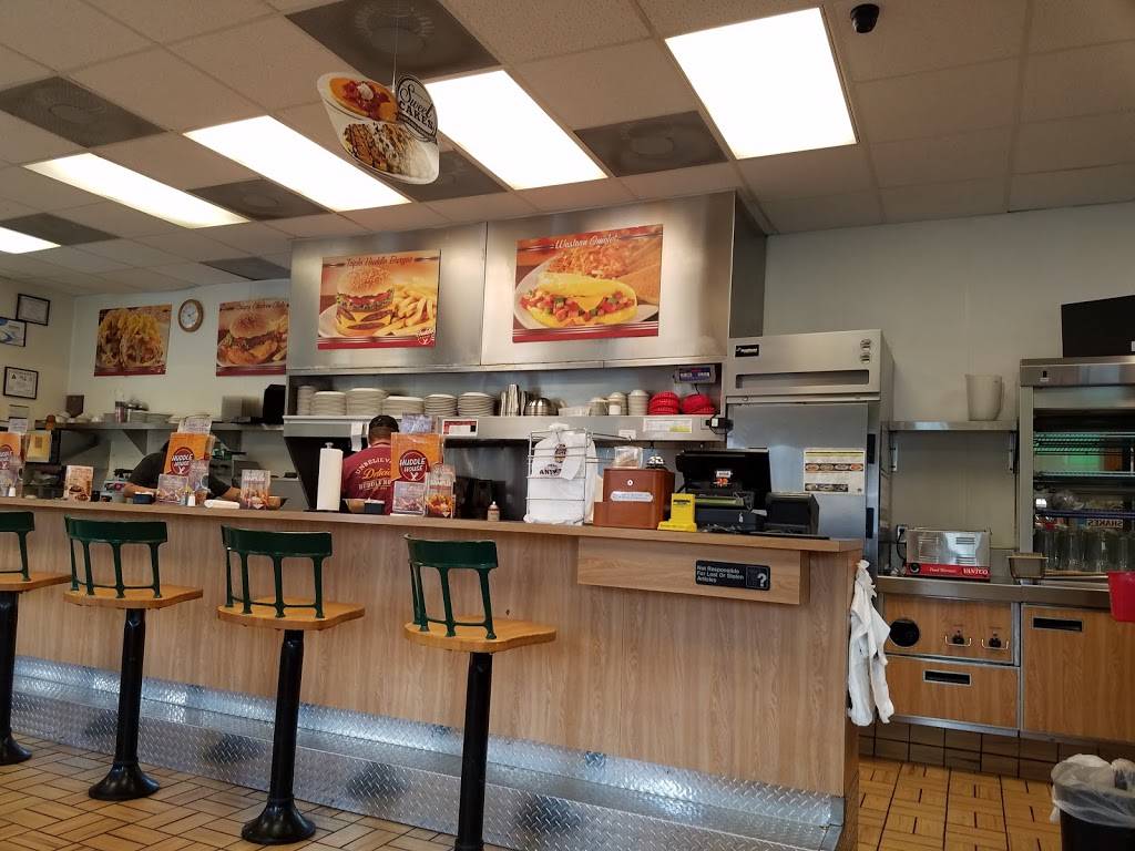 Huddle House | meal takeaway | 55 Covar Ave, Andrews, NC 28901, USA | 8283213663 OR +1 828-321-3663