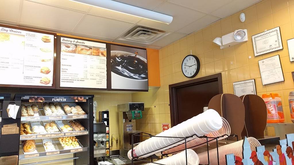 Dunkin | bakery | 124 Turnpike Rd, Westborough, MA 01581, USA | 5083665784 OR +1 508-366-5784