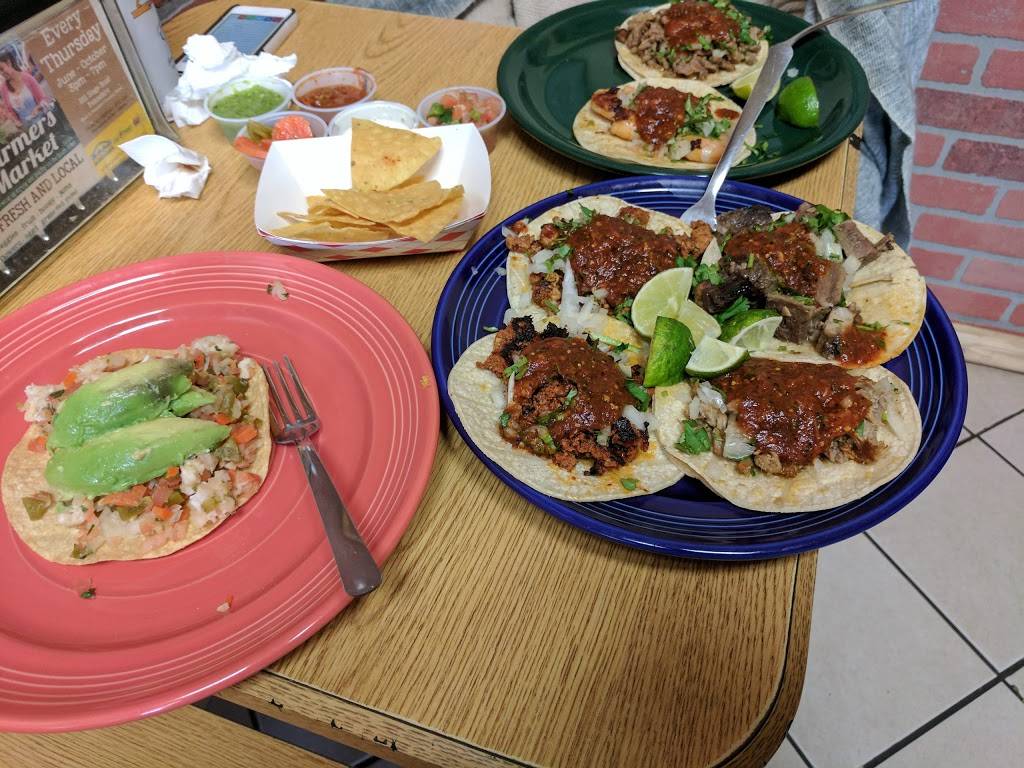 Mercado & Taqueria De Amigos | restaurant | 1999 Pescadero Creek Rd, Pescadero, CA 94060, USA | 6508790232 OR +1 650-879-0232