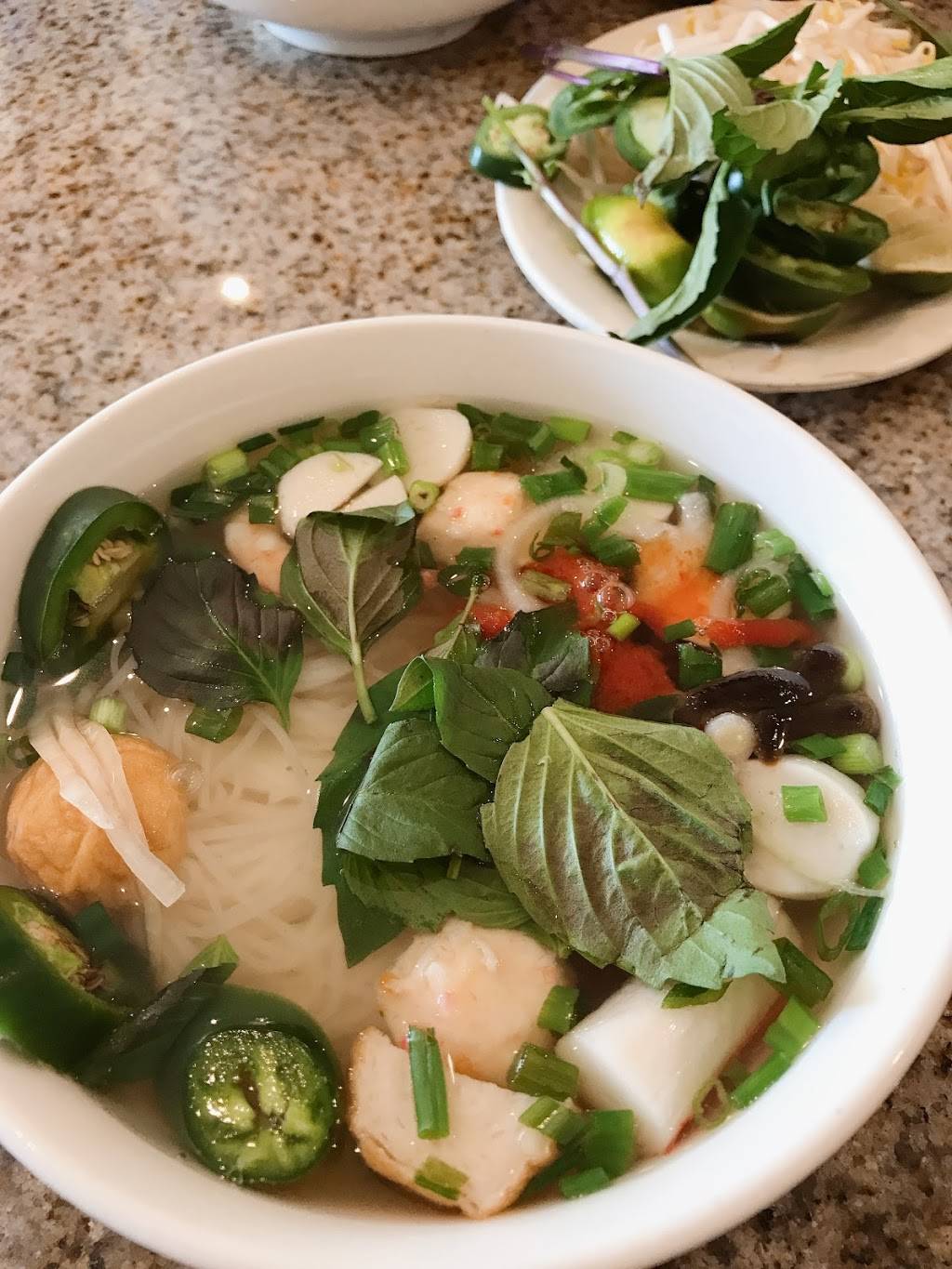 Pho Lee | restaurant | 6860 S Clinton St, Greenwood Village, CO 80112, USA | 3037907107 OR +1 303-790-7107