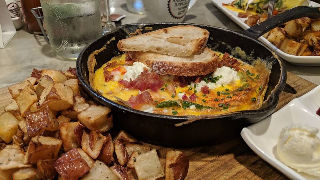 Breakfast Republic | restaurant | 4465 Mission Blvd, San Diego, CA 92109, USA | 8587502107 OR +1 858-750-2107