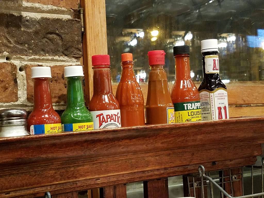 El Barco Mariscos | restaurant | 1035 N Ashland Ave, Chicago, IL 60622, USA | 7734866850 OR +1 773-486-6850