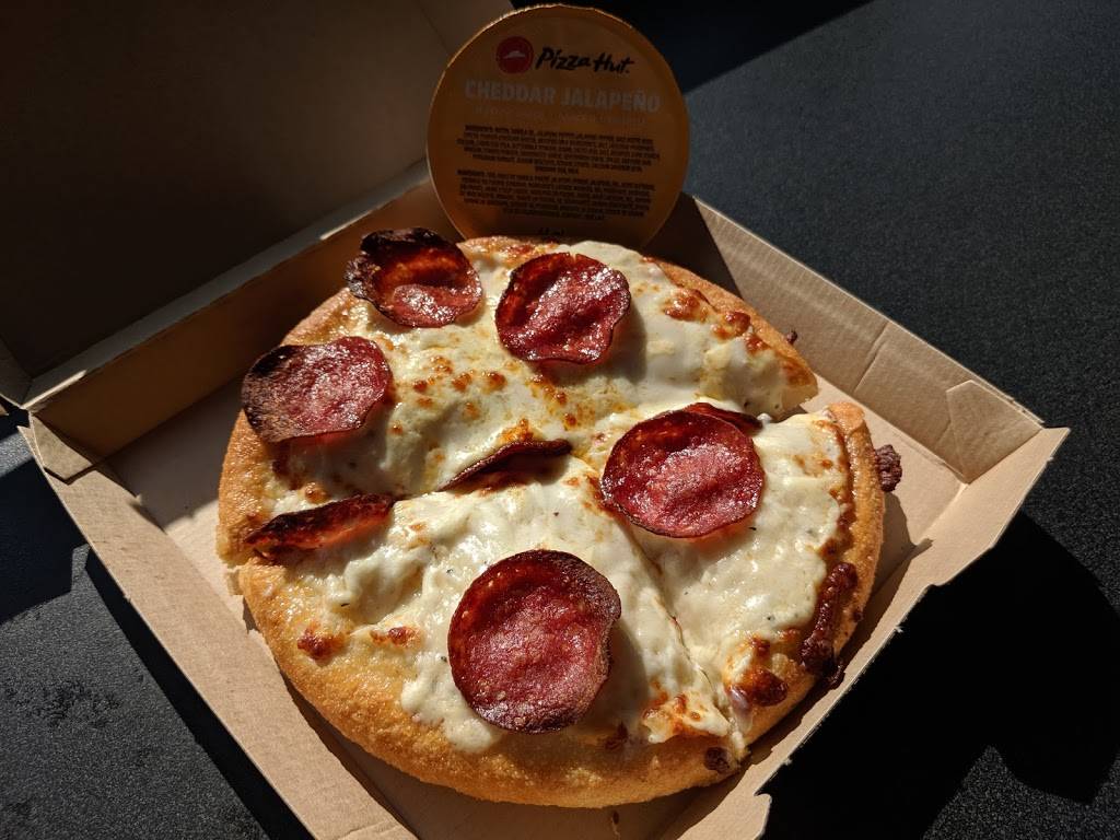 Pizza Hut | meal delivery | 11710 Yonge St #2, Richmond Hill, ON L4E 0K4, Canada | 9057703038 OR +1 905-770-3038