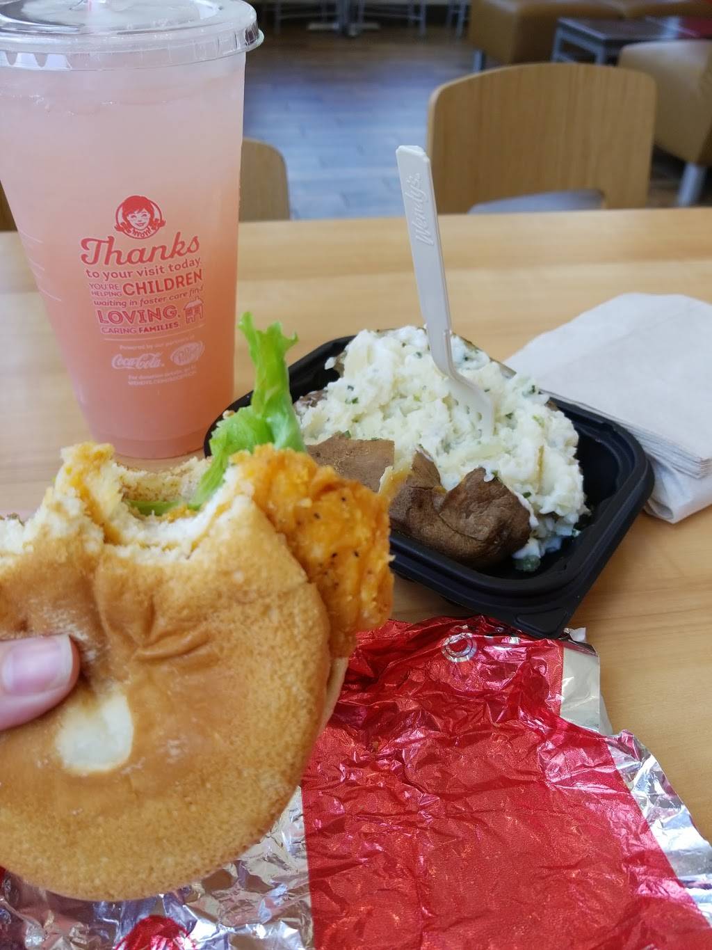 Wendys | restaurant | 1135 Audubon Ct, Thibodaux, LA 70301, USA | 9854494020 OR +1 985-449-4020