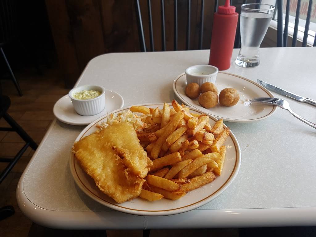 Viking Fish & Chips | restaurant | 826 The Queensway, Etobicoke, ON M8Z 1N5, Canada | 4162592051 OR +1 416-259-2051