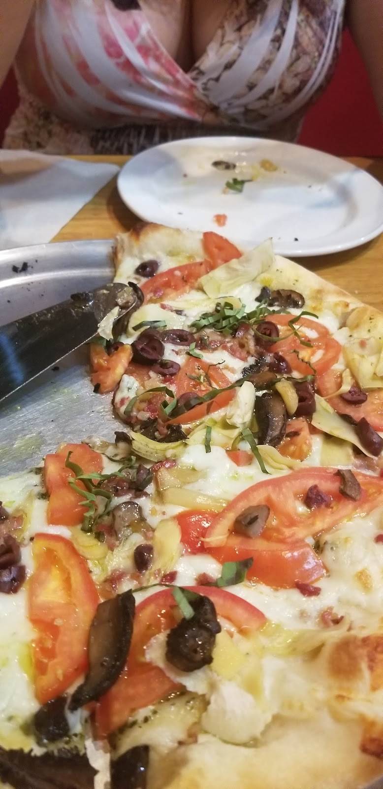 The Loop Pizza Grill | restaurant | Thruway Center, 320 S Stratford Rd, Winston-Salem, NC 27103, USA | 3367039882 OR +1 336-703-9882