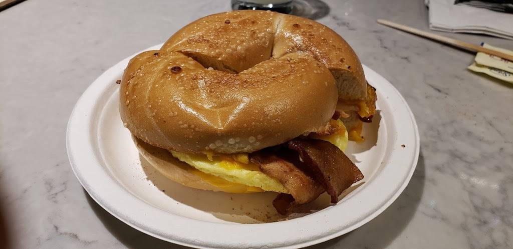 Capers Cafe Le Bar | cafe | 7000 NE Airport Way #2520, Portland, OR 97218, USA | 5032801010 OR +1 503-280-1010