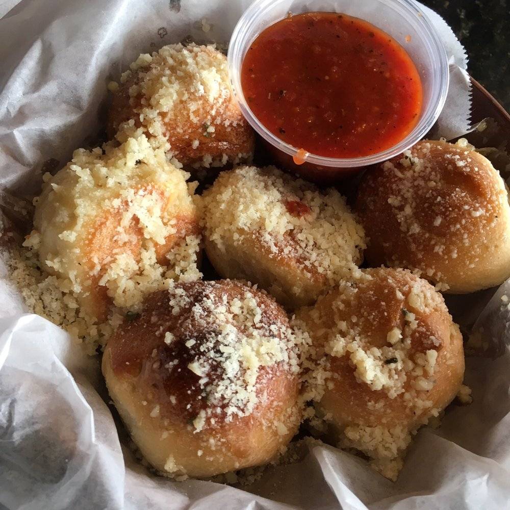 Pesaros Pizzeria & Ristorante | restaurant | 3464 Avalon Park E Blvd Suite 108, Orlando, FL 32828, USA | 4072865968 OR +1 407-286-5968