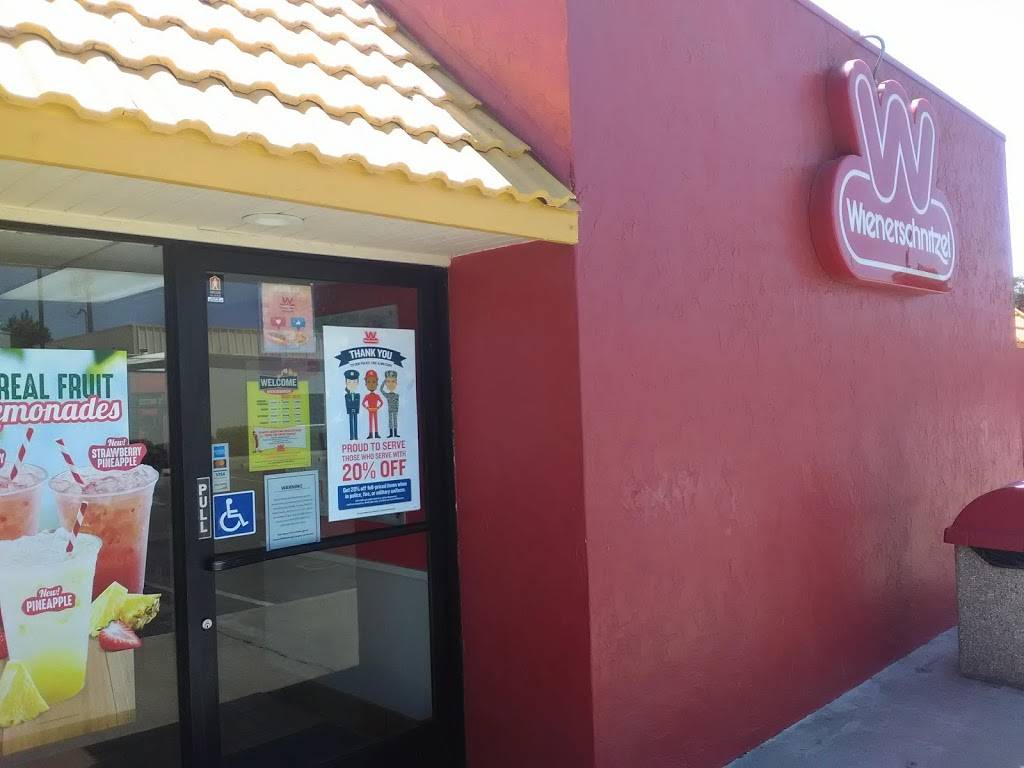 Wienerschnitzel | restaurant | 807 W Lacey Blvd, Hanford, CA 93230, USA | 5595849769 OR +1 559-584-9769
